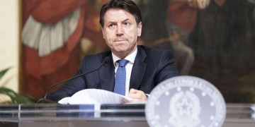 Ο Κόντε ζητά εκ νέου κορονο-ομόλογα – Φέρνει την Ελλάδα ως παράδειγμα