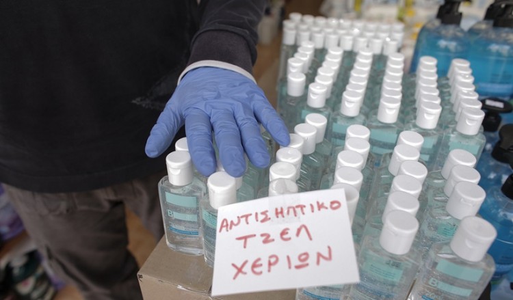 Στη μάχη κατά του κορονοϊού τα στρατιωτικά εργοστάσια