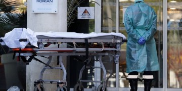 Κορονοϊός: 13 νέοι θανάτοι και 280 κρούσματα 2