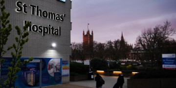 «Καμπανάκι» 239 επιστημόνων για τη μεταδοση του κορονοϊού – Γιατί καλούν τον ΠΟΥ να αναθεωρήσει τις οδηγίες 5