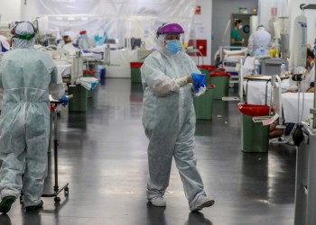 «Καμπανάκι» 239 επιστημόνων για τη μεταδοση του κορονοϊού – Γιατί καλούν τον ΠΟΥ να αναθεωρήσει τις οδηγίες