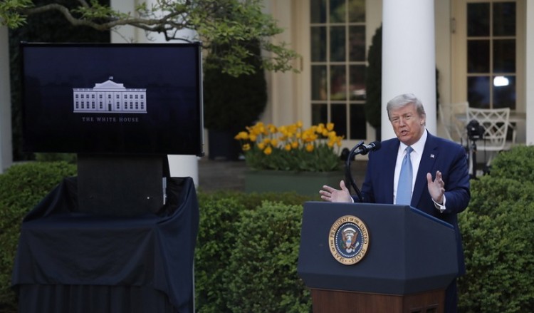 Η κυβέρνηση Τραμπ εξετάζει αν ο SARS-CoV-2 προήλθε από εργαστήριο στην Ουχάν