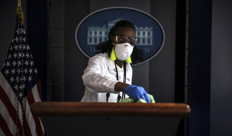 Κυβερνήτες αμερικανικών πολιτειών σε ρήξη με τον Τραμπ για τα περιοριστικά μέτρα