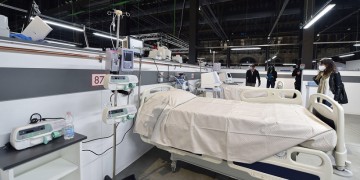 Μειώνονται οι νεκροί και τα κρούσματα κορονοϊού στην Ιταλία