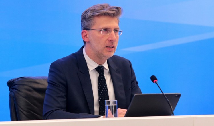 Άκης Σκέρτσος: Το σχέδιο σταδιακής αποκλιμάκωσης και επιστροφής σε μια καθημερινότητα υψηλού ρίσκου επιβάλει νέους κανόνες (pdf)