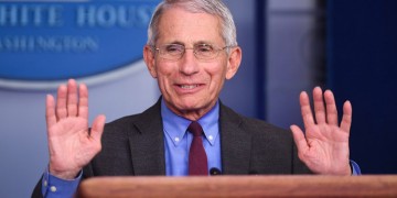 ΗΠΑ: «Εντυπωσιακή» χαρακτηρίζει ο δρ Φάουτσι την αποτελεσματικότητα του εμβολίου της Moderna