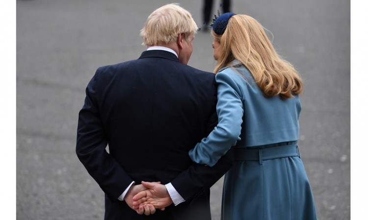 Βρετανία: Συμπτώματα του νέου κορονοϊού έχει και η σύντροφος του Μπόρις Τζόνσον