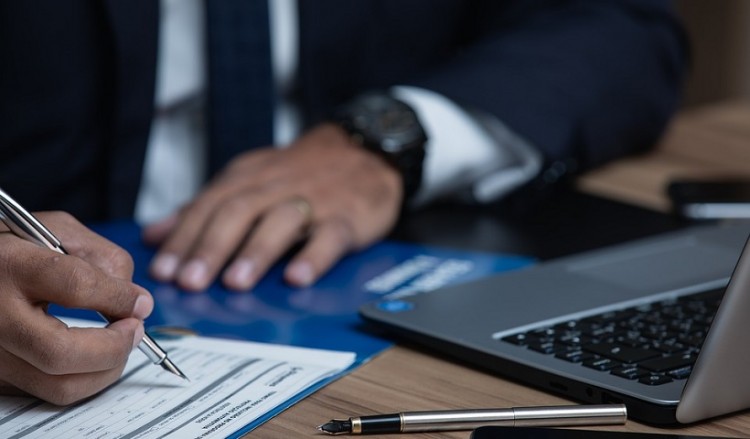 Τι προβλέπει η ΚΥΑ για την καταβολή των 600 ευρώ σε επιστήμονες