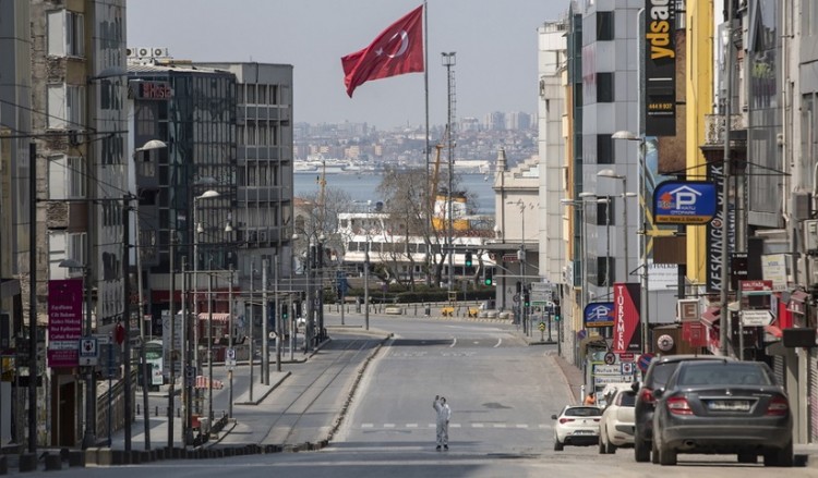 Covid-19: Σχεδόν 1.200 οι νεκροί στην Τουρκία