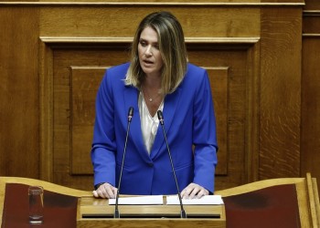 Θεσσαλονίκη: Εμπρηστική επίθεση στο γραφείο της βουλευτού Άννας Ευθυμίου