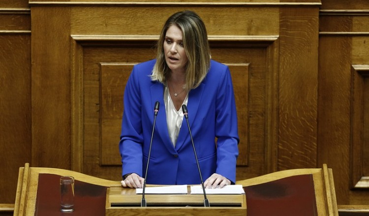 Θεσσαλονίκη: Εμπρηστική επίθεση στο γραφείο της βουλευτού Άννας Ευθυμίου