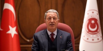 Ο Ακάρ «ανησυχεί» για τα συμφέροντα Ελλάδας-Αιγύπτου