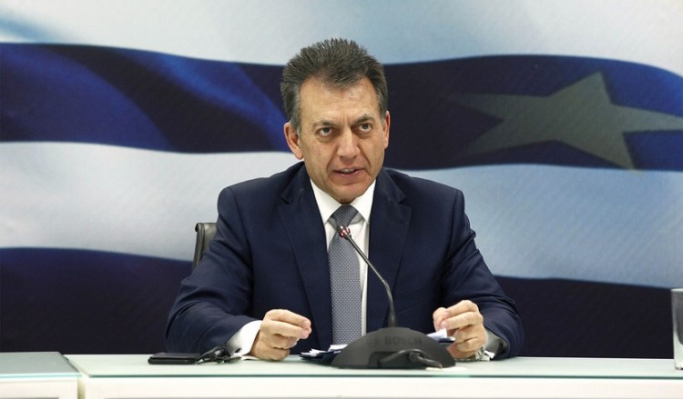 Βρούτσης: Κανένας εργαζόμενος δεν θα πέσει κάτω από τον κατώτατο μισθό