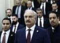 O Χαλίφα Χάφταρ όταν είχε έρθει στην Ελλάδα (φωτ. αρχείου ΑΠΕ-ΜΠΕ / EPA / Γιάννης Κολεσίδης)