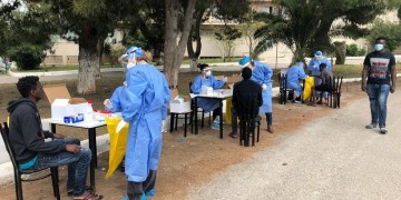 Έλεγχοι του ΕΟΔΥ για τον κορονοϊό σε δομή για πρόσφυγες στο Κρανίδι