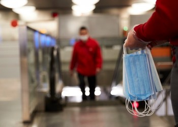 Πανδημία κορονοϊού: 411 νέα κρούσματα, νεκροί, διασωληνωμένοι, κλειστά σχολεία στην Ελλάδα