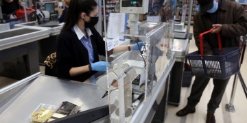 Σουπερμάρκετ - κορονοϊός: Τζίρος 1,683 δισ. ευρώ σε 12 εβδομάδες