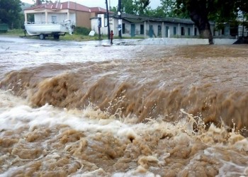Τρίκαλα: Διακοπή κυκλοφορίας στο επαρχιακό οδικό δίκτυο από βροχοπτώσεις