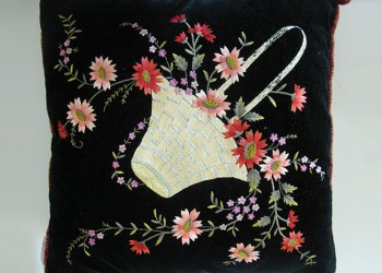 Έρτεν ο Καλομηνάς, με ένα έργο τέχνης από το Βατούμ