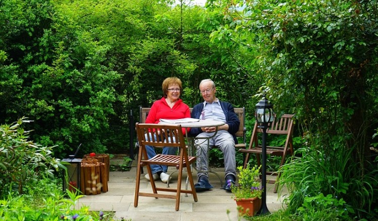 Καιρός: Ηλιοφάνεια σήμερα αλλά εμείς... «Μένουμε σπίτι»