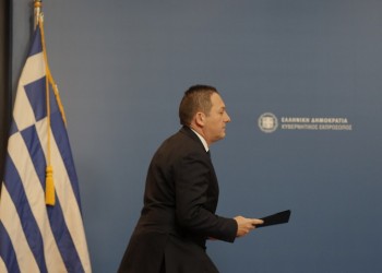 Στέλιος Πέτσας: Εξασφαλίσαμε 25 εκατ. δόσεις του εμβολίου