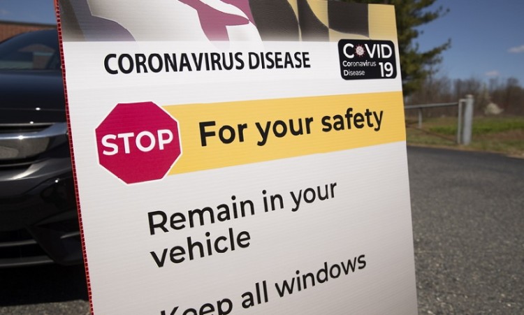 Οι ΗΠΑ μετρούν εκατοντάδες νεκρούς καθημερινά – Ο Τραμπ ζήτησε 100.000 σάκους πτωμάτων