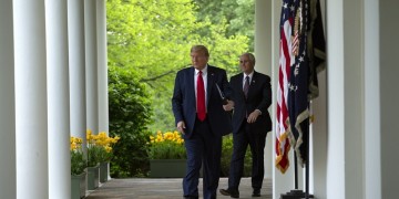 Ο Τραμπ κόβει τη χρηματοδότηση στον ΠΟΥ ενώ ο SARS-CoV-2 σαρώνει τις ΗΠΑ