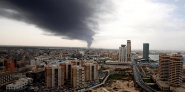 Βροχή από ρουκέτες στην Τρίπολη της Λιβύης