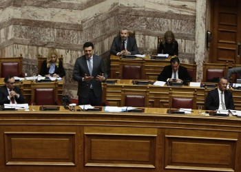 Βουλή: Εγκρίθηκαν οι ΠΝΠ με τα μέτρα κατά της διασποράς και διάδοσης του κορονοϊού