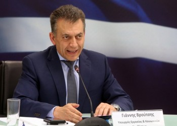 Βρούτσης: Απαγόρευση απολύσεων και μηχανισμός στήριξης εισοδημάτων των εργαζομένων