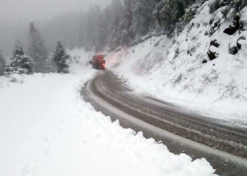 Πάνω από 30 εκατοστά χιόνι σε Ευρυτανία και δυτική Φθιώτιδα