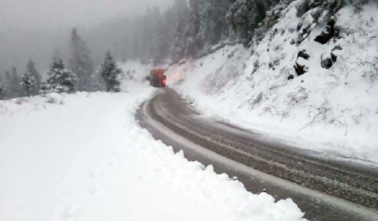 Πάνω από 30 εκατοστά χιόνι σε Ευρυτανία και δυτική Φθιώτιδα