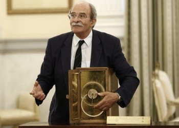 Πέθανε ο καθηγητής Αστροφυσικής Γιάννης Σειραδάκης