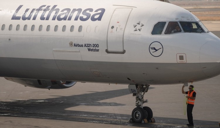Αεροπορικός «πόλεμος» στην Ευρώπη μεταξύ Ryanair και Lufthansa