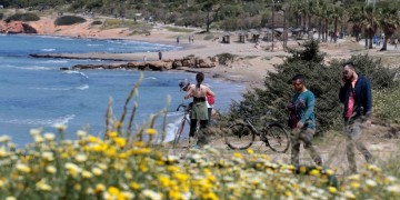 Καιρός: Ζέστη και περιορισμένη αστάθεια το Σάββατο