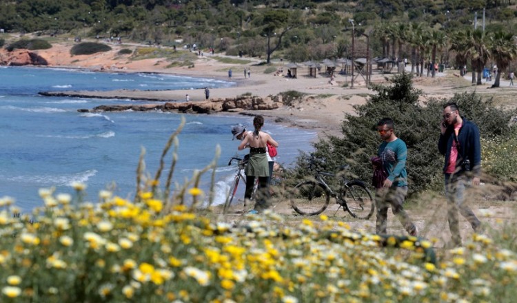 Καιρός: Ζέστη και περιορισμένη αστάθεια το Σάββατο