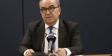 Πώς θα λειτουργήσουν τα εμπορικά κέντρα – Απελευθερώνονται και υπηρεσίες