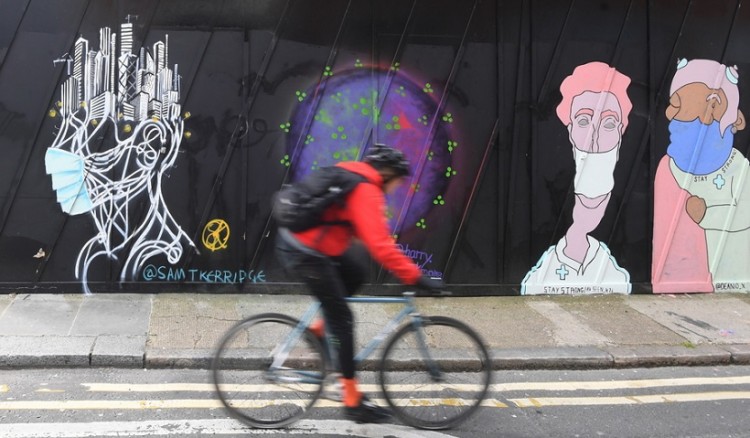 Covid-19: Πάνω από 294.000 οι θάνατοι σε όλον τον κόσμο