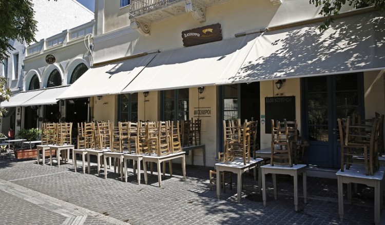 Στη Βουλή η τροπολογία για μείωση του ΦΠΑ στην εστίαση στο 13% 2