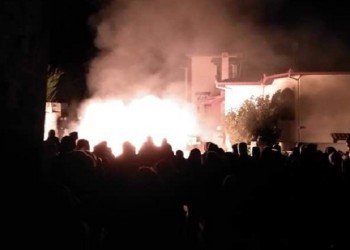 Πέλλα: Έβαλαν φωτιά σε ξενοδοχείο που θα έμεναν πρόσφυγες και μετανάστες