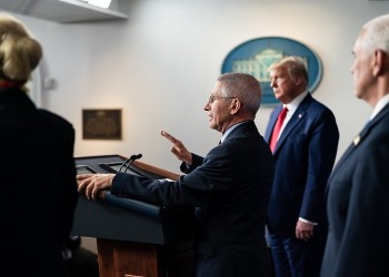 Δρ Άντονι Φάουτσι: Πολύ σοβαρές οι επιπτώσεις μιας πρόωρης επανεκκίνησης της οικονομίας στις ΗΠΑ