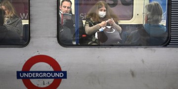 Η Βρετανία έχει στην πραγματικότητα τη μεγαλύτερη παγκοσμίως θνησιμότητα από κορονοϊό