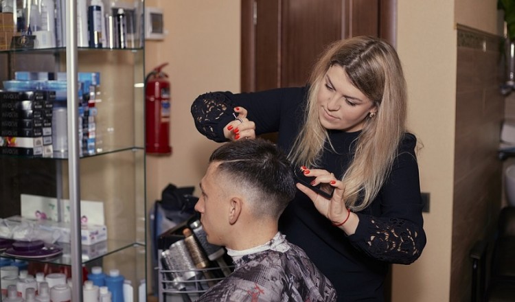 Αναλυτικά οι επιχειρήσεις που θα λειτουργήσουν από τη Δευτέρα