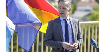 Ο Νίκος Δένδιας θα συναντηθεί με τον Γερμανό ΥΠΕΞ Χάικο Μάας