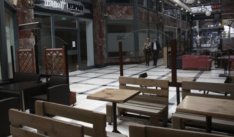 Νίκος Παπαθανάσης για εστίαση: Εξετάζεται να λειτουργήσουν και εσωτερικοί χώροι υπό τη μορφή ημιυπαίθριων (βίντεο)