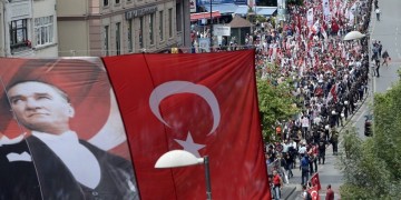 Τη 19η Μαΐου οι Τούρκοι γιορτάζουν την απόβαση του Κεμάλ στην Αμισό