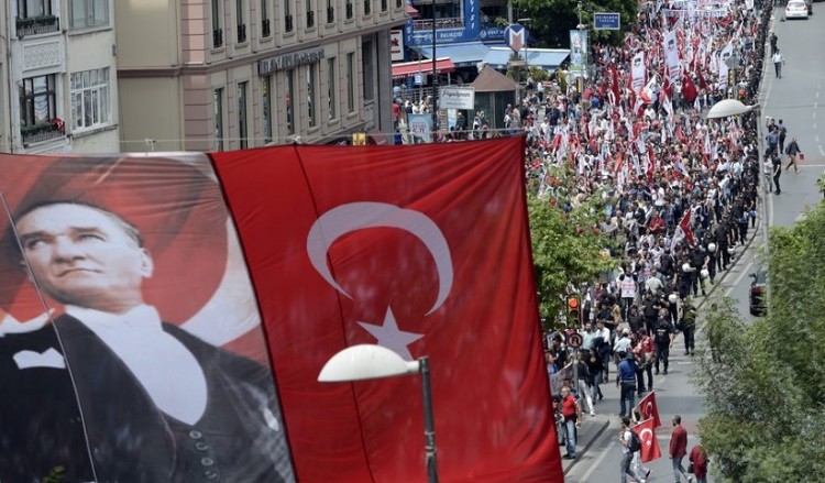 Τη 19η Μαΐου οι Τούρκοι γιορτάζουν την απόβαση του Κεμάλ στην Αμισό