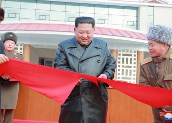 Β. Κορέα: Πρώτη δημόσια εμφάνιση του Κιμ Γιονγκ Ουν έπειτα από 20 ημέρες