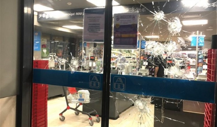 Επεισόδια στην Κυψέλη, με ζημιές σε καταστήματα