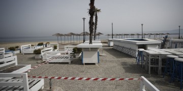 Κρίσιμο τεστ με τις παραλίες – Μπάνιο στη θάλασσα με πρωτόκολλο